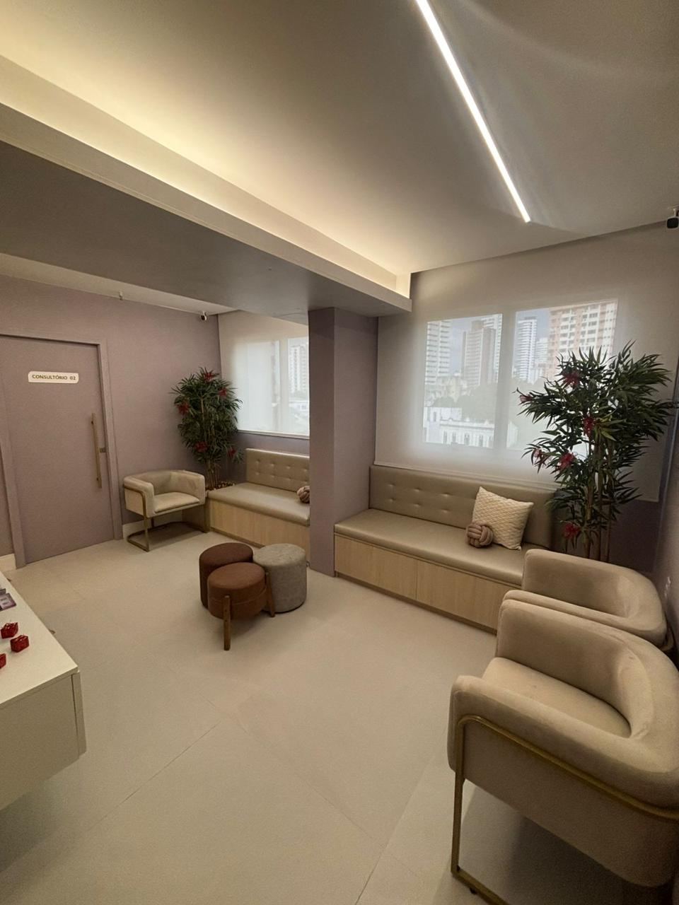 Sala de espera do consultório da Dra. Gisele Leite em Belém